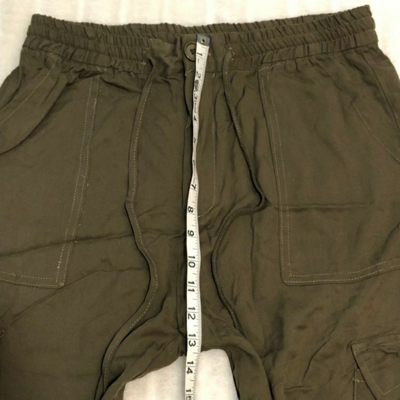 Ardene Army Green High-Waisted Lightweight Cargo Pants - Picture 8 of 14